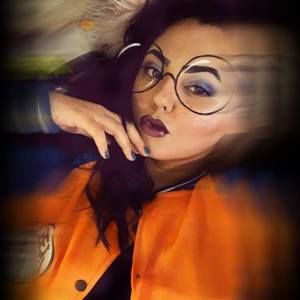 Meet your Posher, Mayra